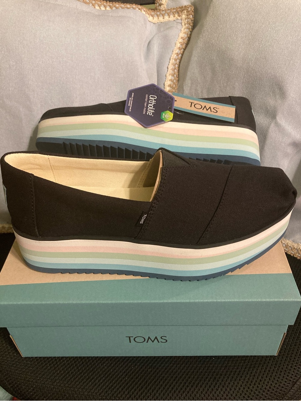 TOMS Platform Alpargata Black Canvas Pastel Striped Sole 9.5 NIB - Picture 2 of 6